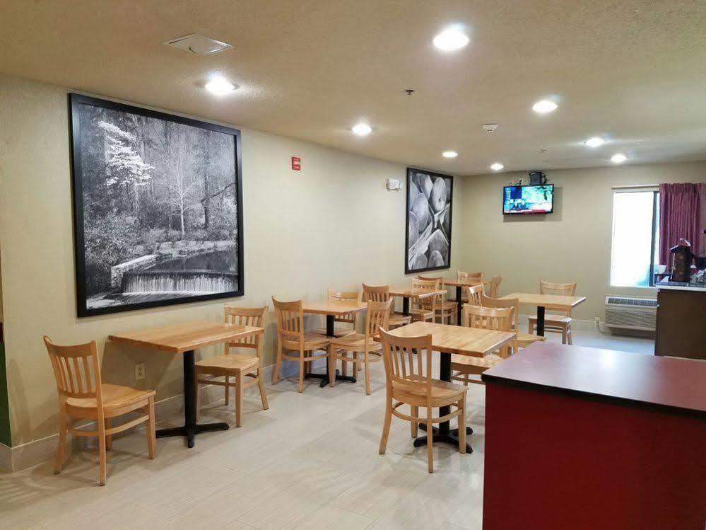 道森维尔速8酒店 外观 照片